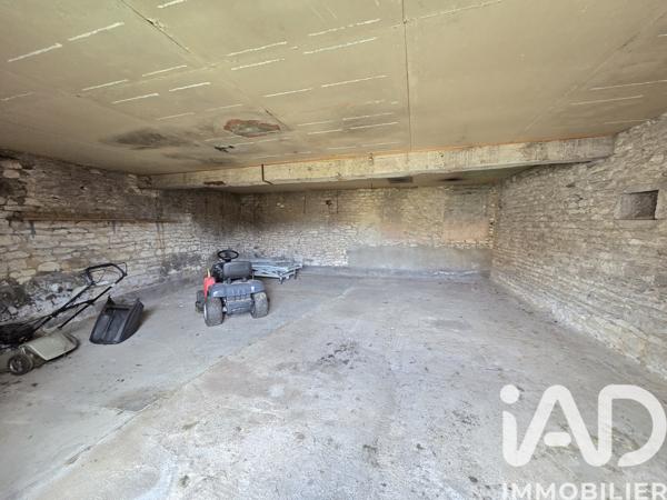 Maison à vendre 7 pièces 195 m² Neuville-de-Poitou