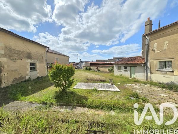 Maison à vendre 7 pièces 195 m² Neuville-de-Poitou