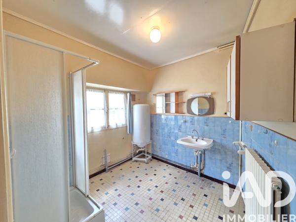 Maison à vendre 7 pièces 195 m² Neuville-de-Poitou