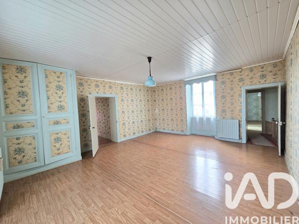 Maison à vendre 7 pièces 195 m² Neuville-de-Poitou