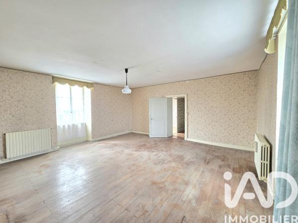 Maison à vendre 7 pièces 195 m² Neuville-de-Poitou