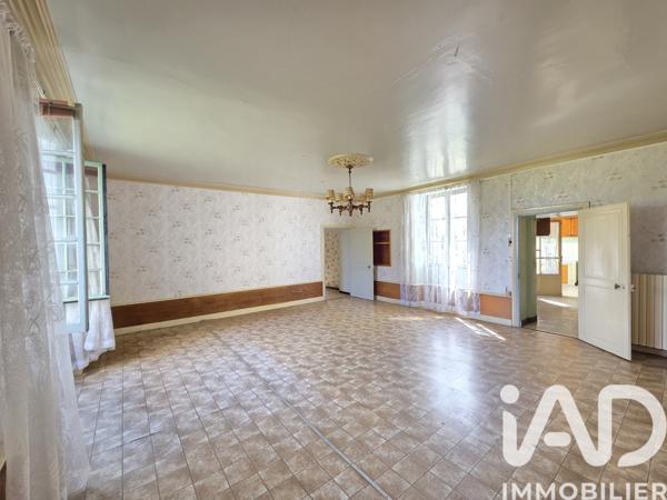 Maison à vendre 7 pièces 195 m² Neuville-de-Poitou