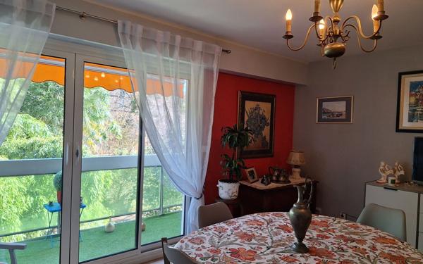 Appartement à vendre    6 pièces • 128 m2 Pau