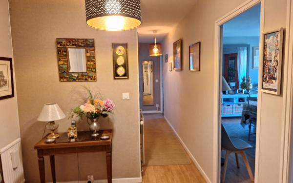 Appartement à vendre    6 pièces • 128 m2 Pau