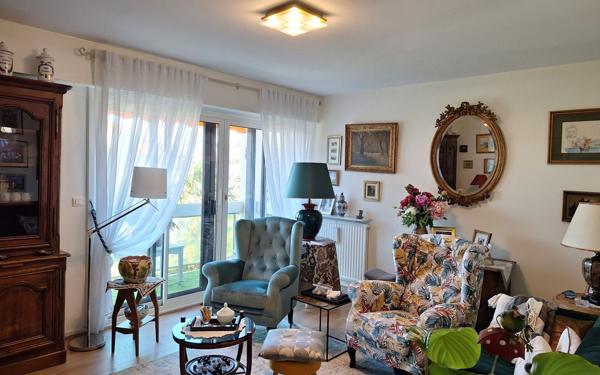 Appartement à vendre    6 pièces • 128 m2 Pau