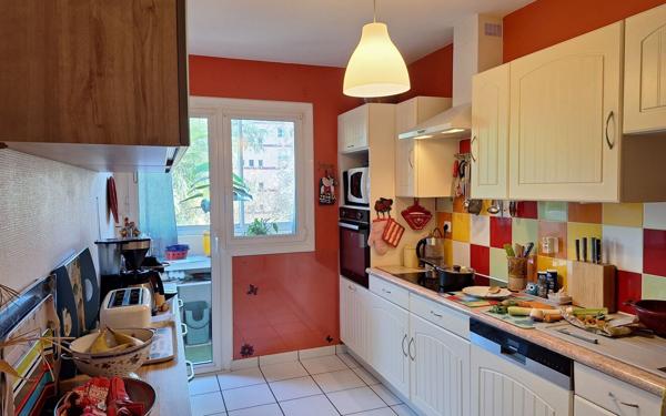 Appartement à vendre    6 pièces • 128 m2 Pau