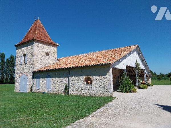 Maison d'hôtes de charme avec colombier et accès au canal des 2 mers