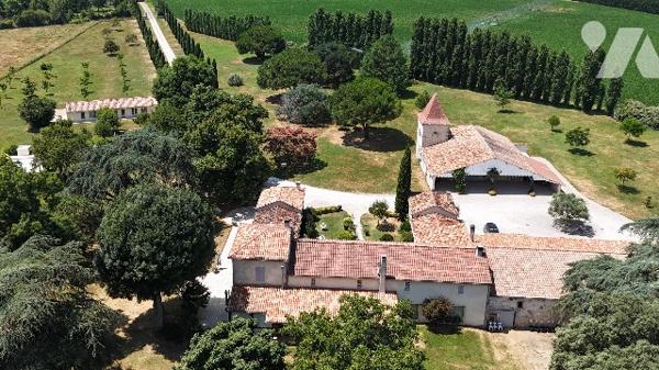 Maison d'hôtes de charme avec colombier et accès au canal des 2 mers