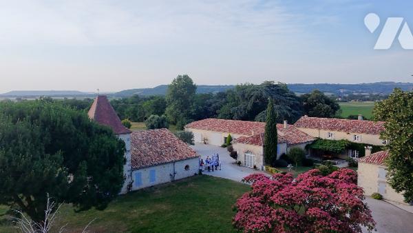 Maison d'hôtes de charme avec colombier et accès au canal des 2 mers