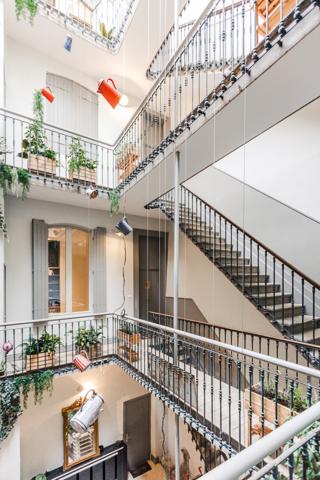 Grand T2,5 rénové par décorateur – Bordeaux Saint-Michel