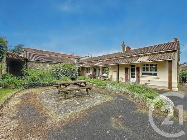 Maison à vendre  5 pièces - 111,92 m2 THIRE - 85