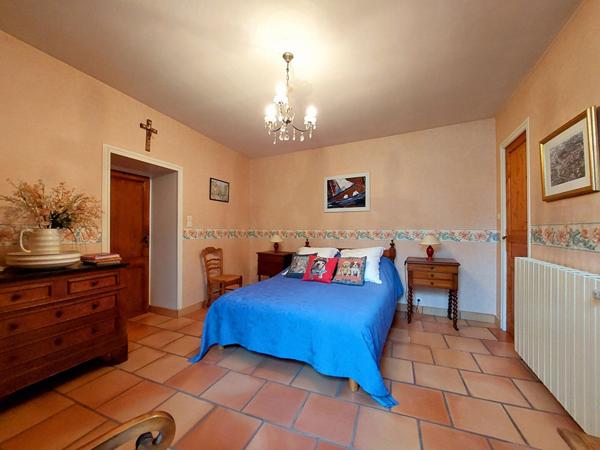 MAISON CHARENTAISE D'EXCEPTION A MORNAC-SUR-SEUDRE - 6 Chambres - 265 m²