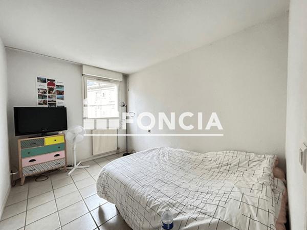 Location Appartement 2 pièces 40.31 m² - 33 RUE DU REMPART SAINTE FOY Agen 47000