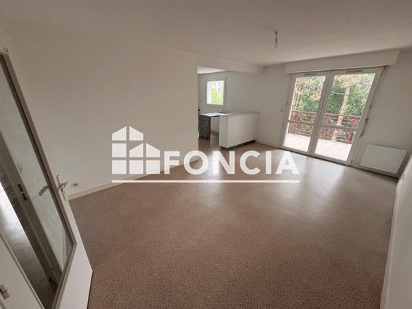 Location Appartement 3 pièces 66.22 m² - 108 TER RUE DE MONTBERNAGE Poitiers 86000