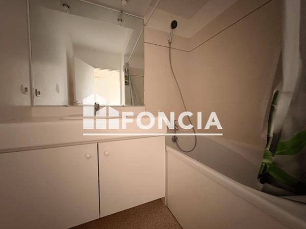 Location Appartement 3 pièces 66.22 m² - 108 TER RUE DE MONTBERNAGE Poitiers 86000