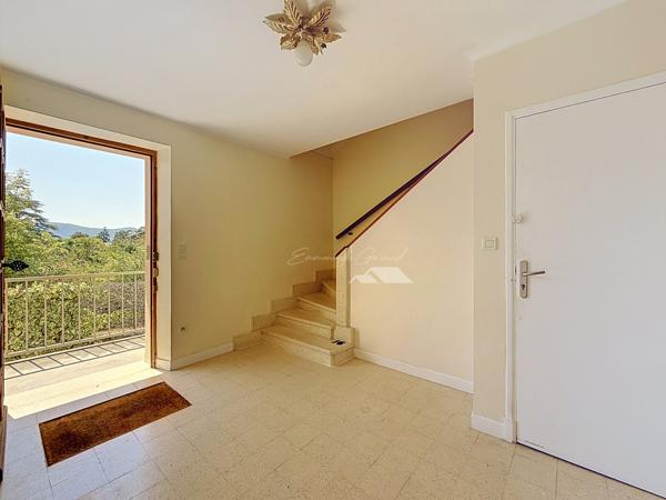 Maison familiale 175 m2 habitables avec vue dégagée