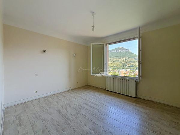 Maison familiale 175 m2 habitables avec vue dégagée