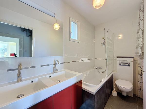 Maison familiale 175 m2 habitables avec vue dégagée