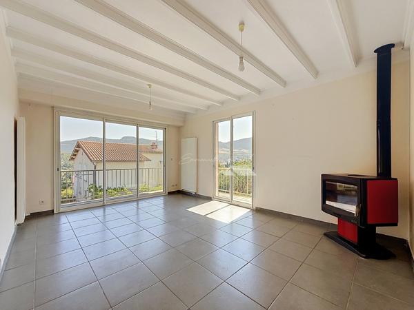 Maison familiale 175 m2 habitables avec vue dégagée