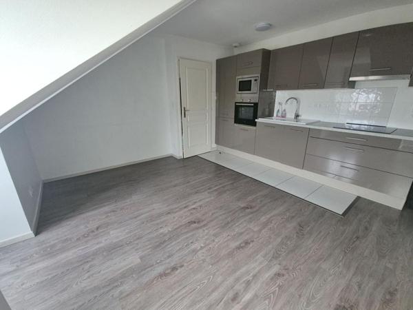 CREPY-EN-VALOIS (60800) - F2 MANSARDÉ, TRES BON ÉTAT, DPE B, PARKING