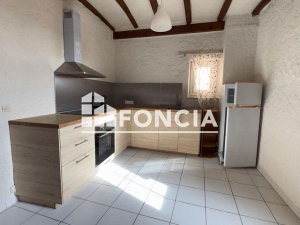 Location Appartement 2 pièces 34.6 m² - 24 RUE FANGUEROT Hyeres 83400