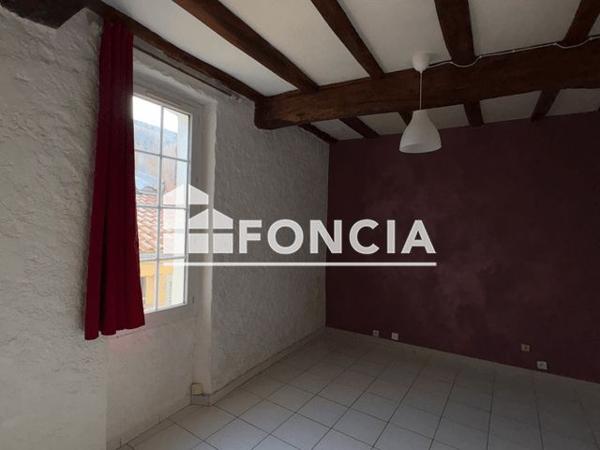 Location Appartement 2 pièces 34.6 m² - 24 RUE FANGUEROT Hyeres 83400