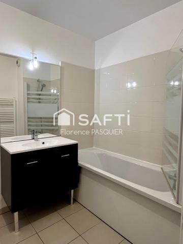 Entre Mérignac centre et Capeyron, T3 en parfait état avec parking