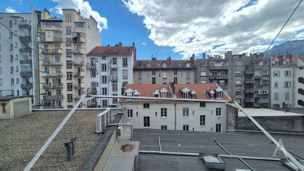 Appartement Grenoble 2 pièce(s) 65.27 m2