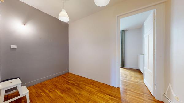 Appartement Grenoble 2 pièce(s) 65.27 m2