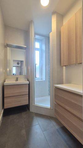Appartement Grenoble 2 pièce(s) 65.27 m2