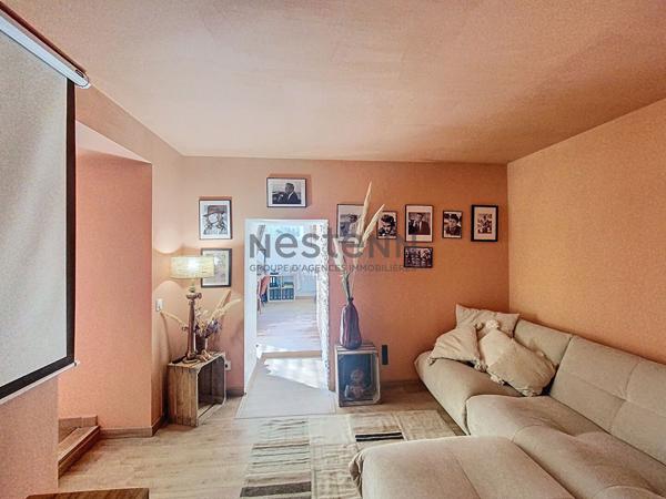 Ancienne bergerie rénovée de plus de 225 m2 sur terrain de plus de 1800m2, piscine