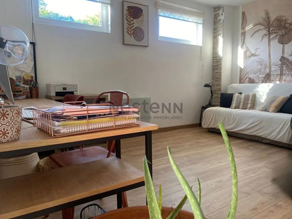 Ancienne bergerie rénovée de plus de 225 m2 sur terrain de plus de 1800m2, piscine