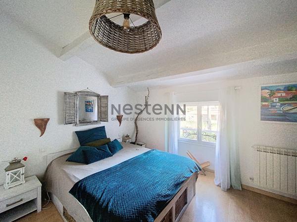 Ancienne bergerie rénovée de plus de 225 m2 sur terrain de plus de 1800m2, piscine