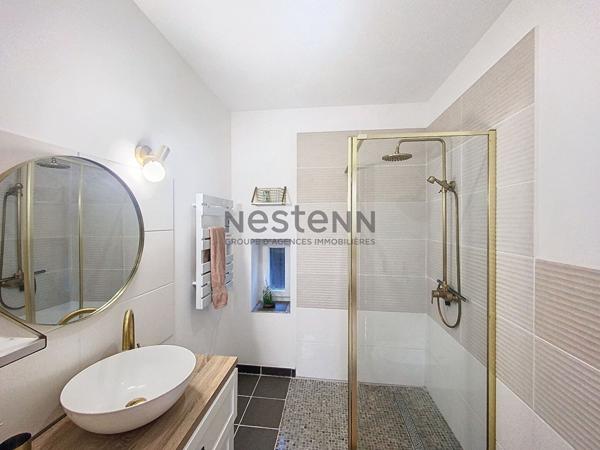 Ancienne bergerie rénovée de plus de 225 m2 sur terrain de plus de 1800m2, piscine