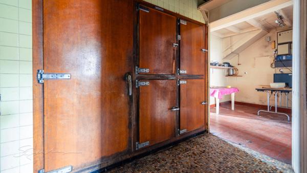 Ancien restaurant + logement à vendre DENGUIN (64)