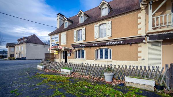 Ancien restaurant + logement à vendre DENGUIN (64)