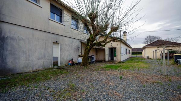 Ancien restaurant + logement à vendre DENGUIN (64)