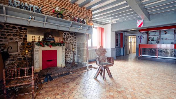 Ancien restaurant + logement à vendre DENGUIN (64)