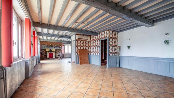 Ancien restaurant + logement à vendre DENGUIN (64)