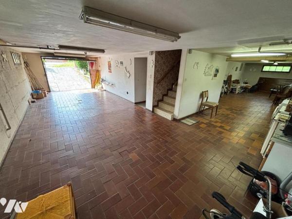 Maison 4 pièces (environ 105 m² habitables) située en impasse (secteur calme)