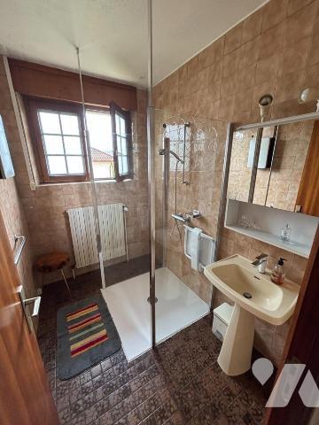 Maison 4 pièces (environ 105 m² habitables) située en impasse (secteur calme)