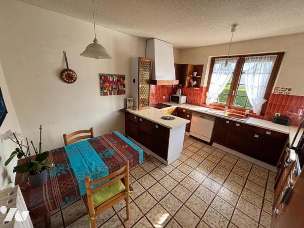 Maison 4 pièces (environ 105 m² habitables) située en impasse (secteur calme)