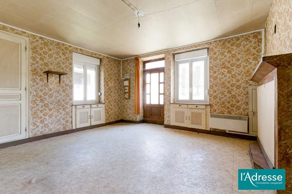 Maison de 200 m² avec 5 chambres et 210 m² de dépendances sur 1 235 m² de terrain