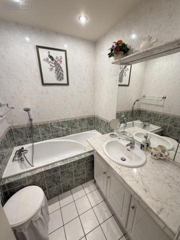 Appartement à vendre à Cholet dans le Maine-et-Loire (49300), ref : 49055-77