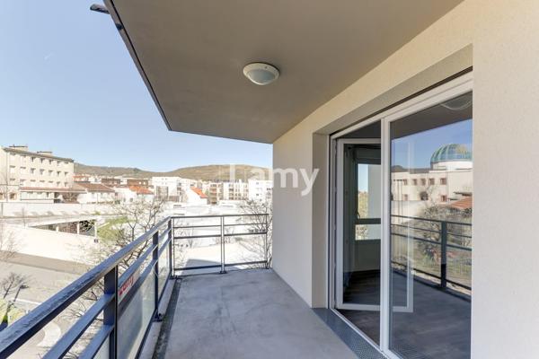 Dans résidence de standing, t3 avec terrasse et garage