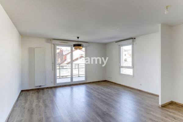 Dans résidence de standing, t3 avec terrasse et garage