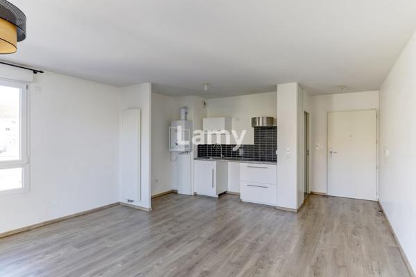 Dans résidence de standing, t3 avec terrasse et garage