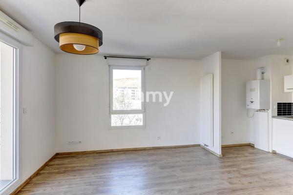 Dans résidence de standing, t3 avec terrasse et garage