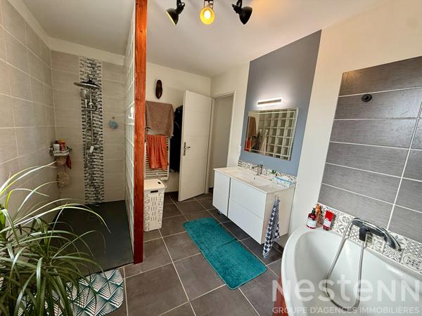 TRÈBES maison de plain-pied construite en 2018 avec terrain clos garage et trois chambres