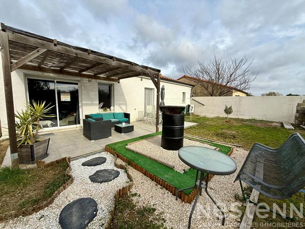 TRÈBES maison de plain-pied construite en 2018 avec terrain clos garage et trois chambres